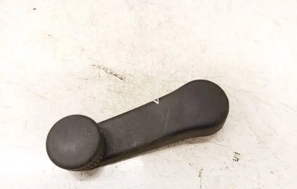 Volkswagen Golf III Front door window winding handle 1H0837581D