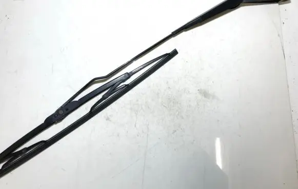 Opel Astra G Front wiper blade arm 90559600