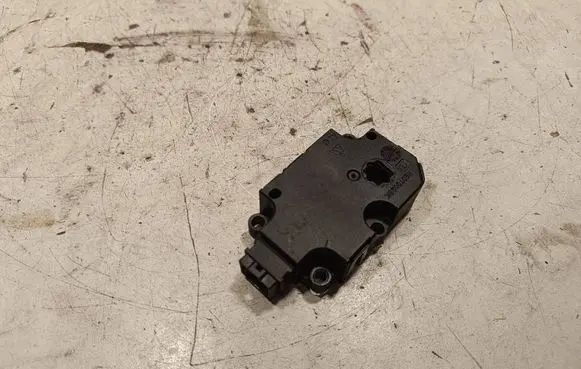 Mercedes-Benz CLA C117 X117 W117 Air flap motor/actuator CZ1139300857
