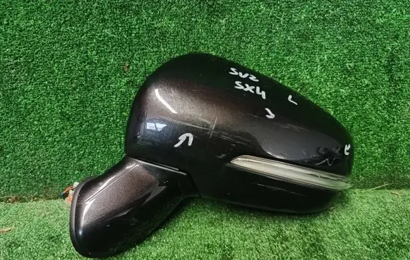 Suzuki SX4 S-Cross Front door electric wing mirror