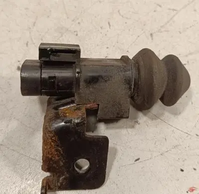 Nissan Qashqai+2 Bonnet alarm switch sensor 