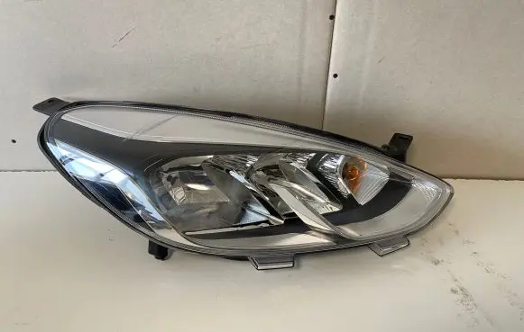 Ford Fiesta Headlight/headlamp H1BB13W029AD 175PL25168 01000201