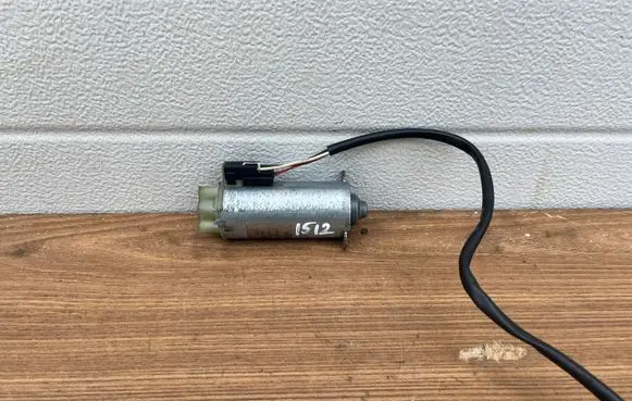 Mercedes-Benz S W220 Seat adjustment motor A2208205042 0130002581 901749101