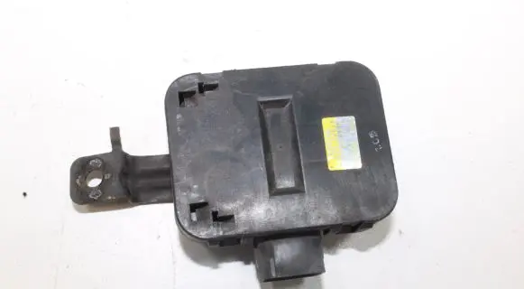 Lexus LS 430 Coolant fan relay 8889850020