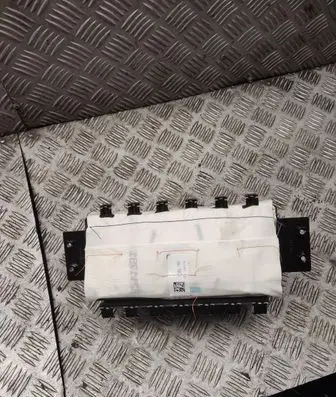 Tesla Model 3 Passenger airbag 1077824cnf