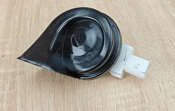 BMW 8 G16 Horn signal 7342947