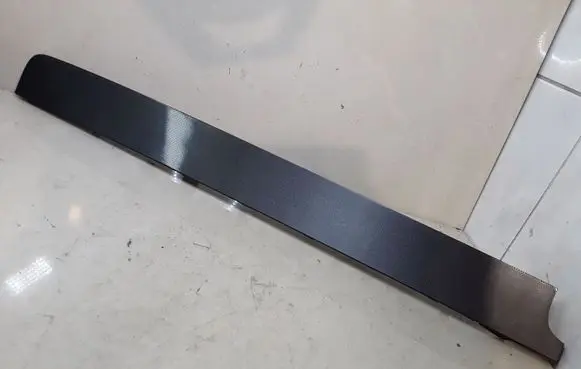 Volkswagen PASSAT B6 Panel trim 3C1867212M 318350100