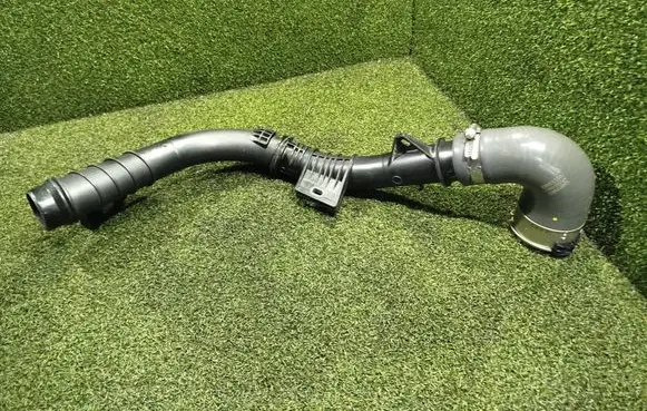 Intercooler hose/pipe