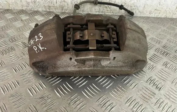 Mercedes-Benz C W205 Front brake caliper
