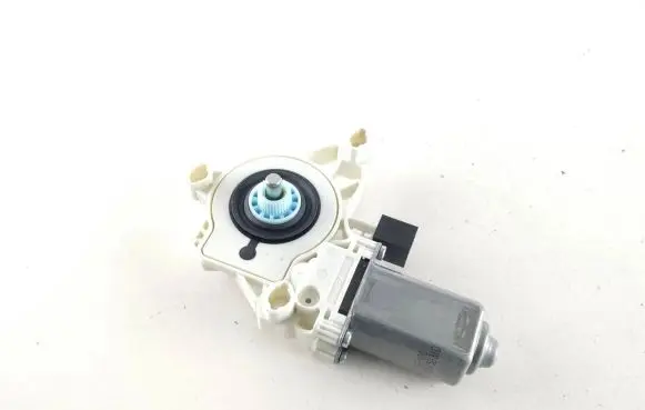 Audi e-tron Front door window regulator motor 4K0959802