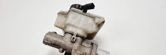 Skoda Octavia Mk2 (1Z) Master brake cylinder 1K1611301 03350886321 1K0945459A