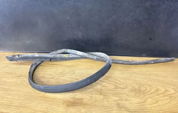 Opel Insignia A Rear door rubber seal (on body)