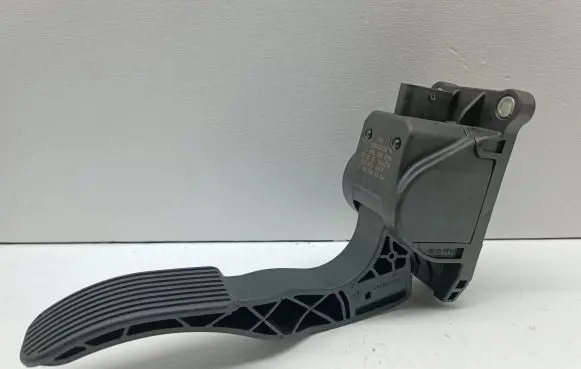 Mercedes-Benz Sprinter W906 Accelerator throttle pedal A9063000304 0280755025 ZGS012A01