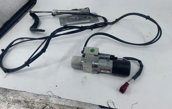 Mercedes-Benz GL X164 Tailgate hydraulic set A1648000748 HB80028002 073785