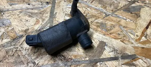 Ford Connect Windscreen/windshield washer pump