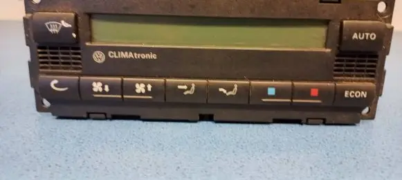 Volkswagen Golf IV Climate control unit 0005GP