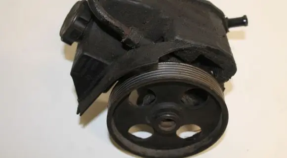 Citroen Xsara Picasso Power steering pump 26077655