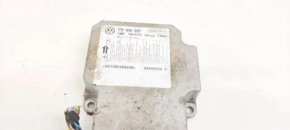 Volkswagen Touran I Airbag control unit/module 1T0909605 5WK43150