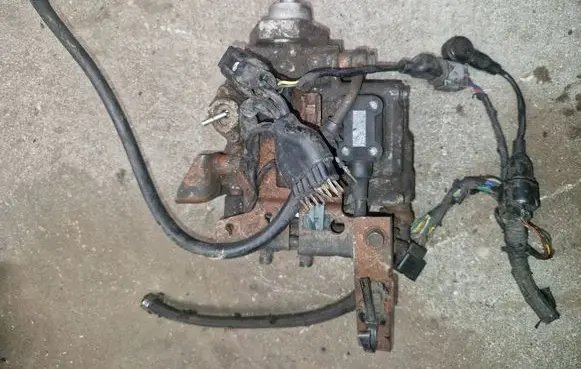 Mitsubishi Pajero Fuel injection high pressure pump 10f2100rnp802