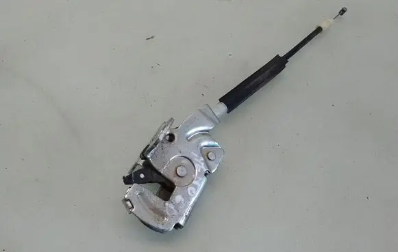 Loading door lock