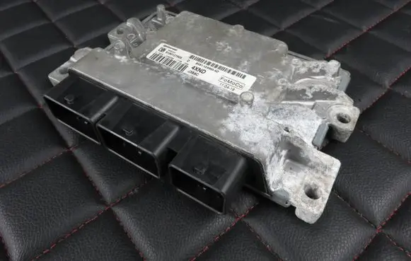 Ford Focus Engine control unit/module BV6112A650AD S180127005A 4KND