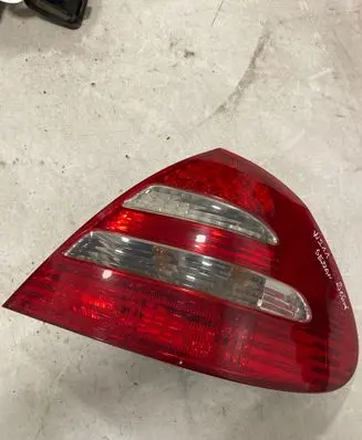 Mercedes-Benz E W211 Rear/tail lights A2118200664 334010 41220827