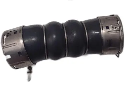 BMW 5 G60 G61 Intercooler hose/pipe 