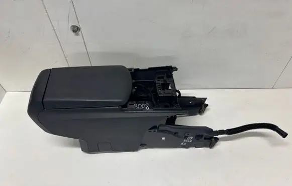 Peugeot 3008 I Armrest 9672476680