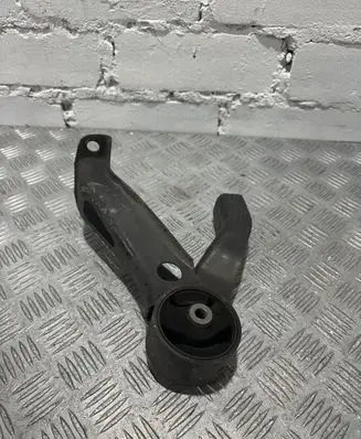 Citroen C-Crosser Engine mount bracket