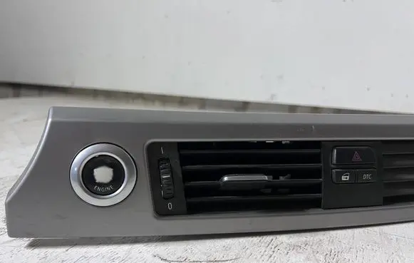 BMW 3 E90 E91 Dashboard center trim panel 528506 6949913 044005206