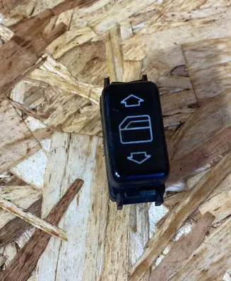 Mercedes-Benz E W124 Electric window control switch 1248209310 03809731