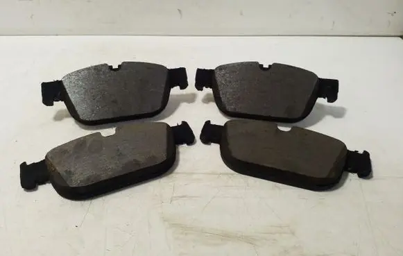 Volvo XC90 Brake pads (front) 
