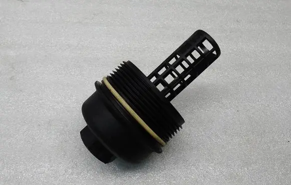 Volvo XC90 Oil filter cover 6740217049