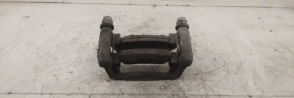Volkswagen PASSAT B6 Brake caliper pad carrier rear 