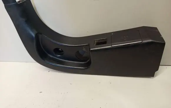 Foot area side trim