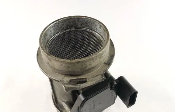 Audi A6 S6 C5 4B Mass air flow meter 059906461D AFH7025C