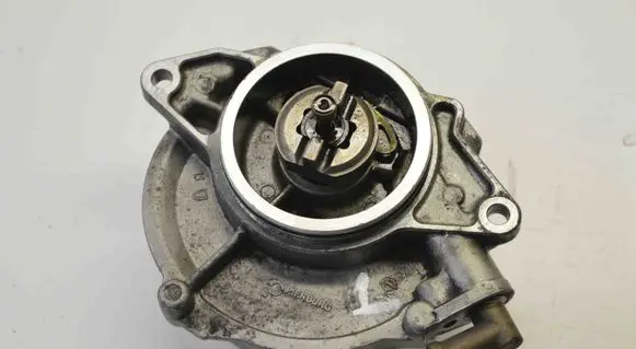 Audi A5 8T 8F Vacuum pump 057145100HF