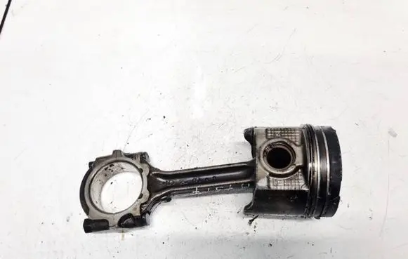 Nissan Almera N16 Piston with connecting rod