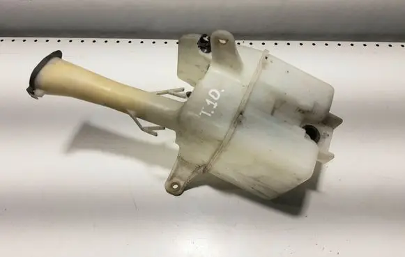 Toyota Corolla Verso E121 Windshield washer fluid reservoir/tank
