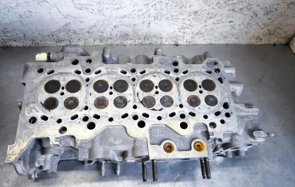 Mazda 6 Engine head 