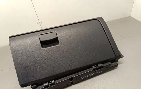 Glove box