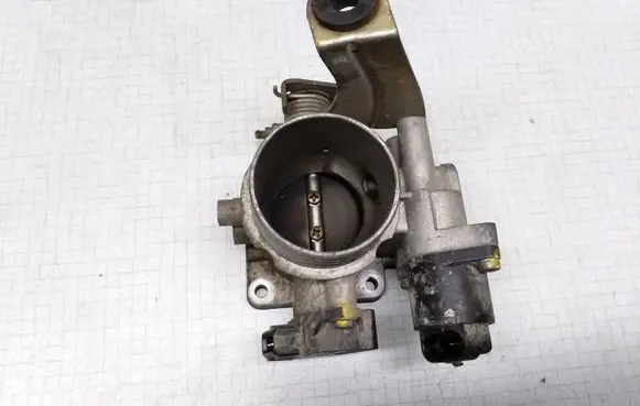 Renault Megane I Throttle valve 7700861679H 7700872188