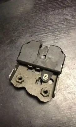 BMW 3 E46 Seat back rest lock catch 8209035