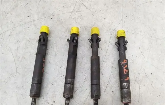 Ford Focus C-MAX Fuel injectors set XS4Q-TF