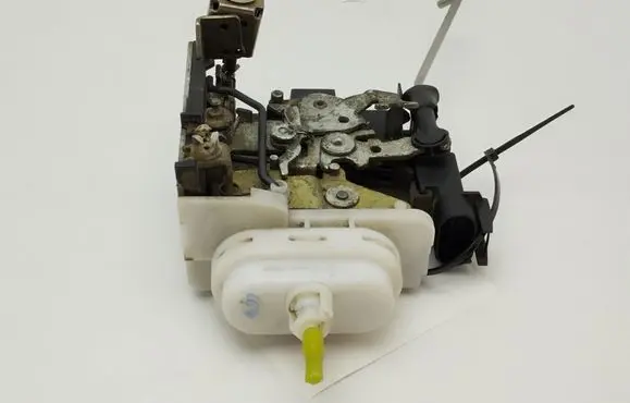 Audi A8 S8 D2 4D Front door lock 8D1837016 4D0173A