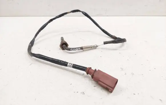 Skoda Octavia Mk2 (1Z) Exhaust gas temperature sensor 03L906088AJ