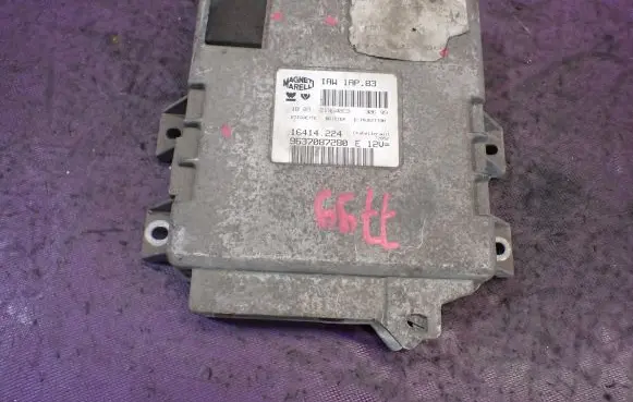 Peugeot 206 Engine control unit/module ECU 9673087280