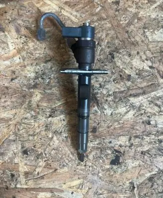 Audi A8 S8 D3 4E Fuel injector 057130277M