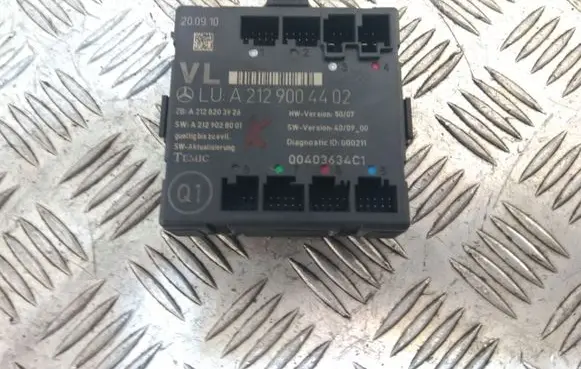 Mercedes-Benz C W204 Door control unit/module A2129004402