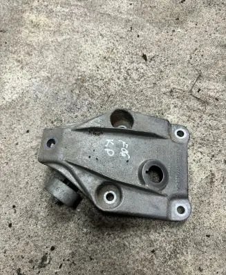BMW 7 F01 F02 F03 F04 Engine mounting bracket 6777623 01524 AC46000